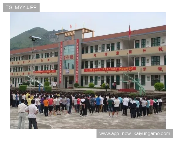 东兴中学伤亡事件促校园安全管理升级，东兴中学是私立还是公立