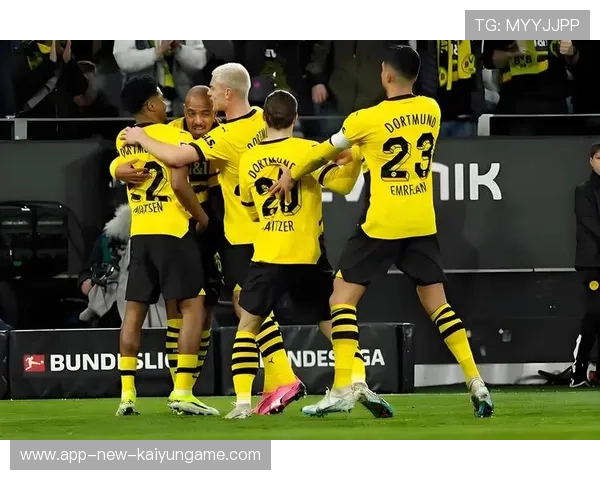 欧洲足球：皇马逆转晋级，争夺冠军激烈进行！，皇马欧洲冠军联赛